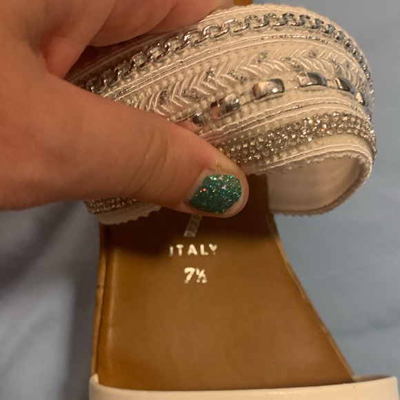 🔷WORN ONCE🔷EXCELLENT CONDITION🔷 WHITE WEDGE SANDALS 🔷 - Picture 4 of 4